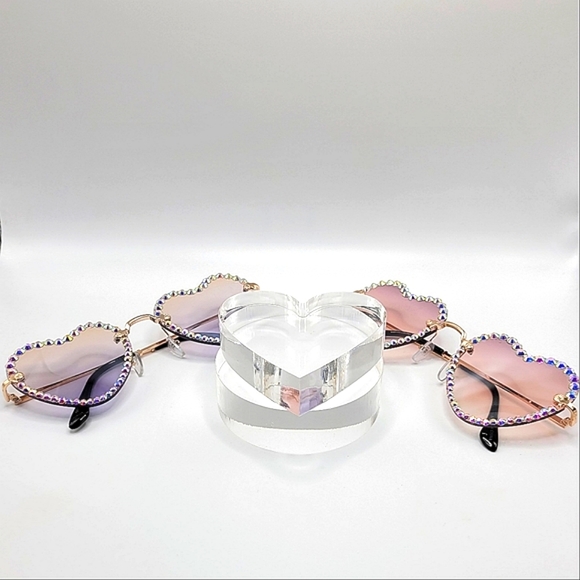 Embellished Heart Sunglasses - Picture 4 of 4